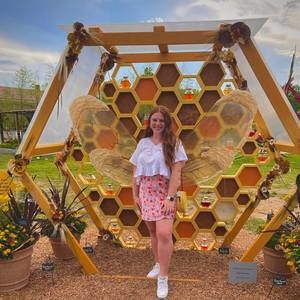 Meet your Posher, Jade